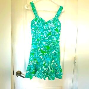 Lilly Pulitzer Beautiful  Floral Romper. NWOT - Green and White.
